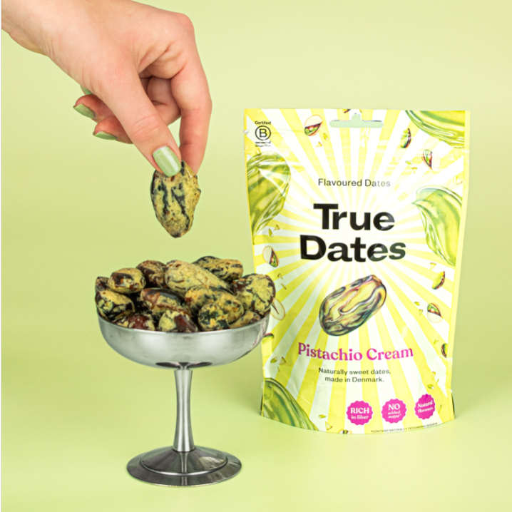 datle plnené jemným pistáciovým krémom