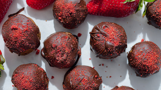 Ďatľové  fit raw guličky v čokoláde recept