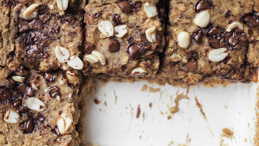 Fit snickers koláč plný bielkovín 🥜🍫