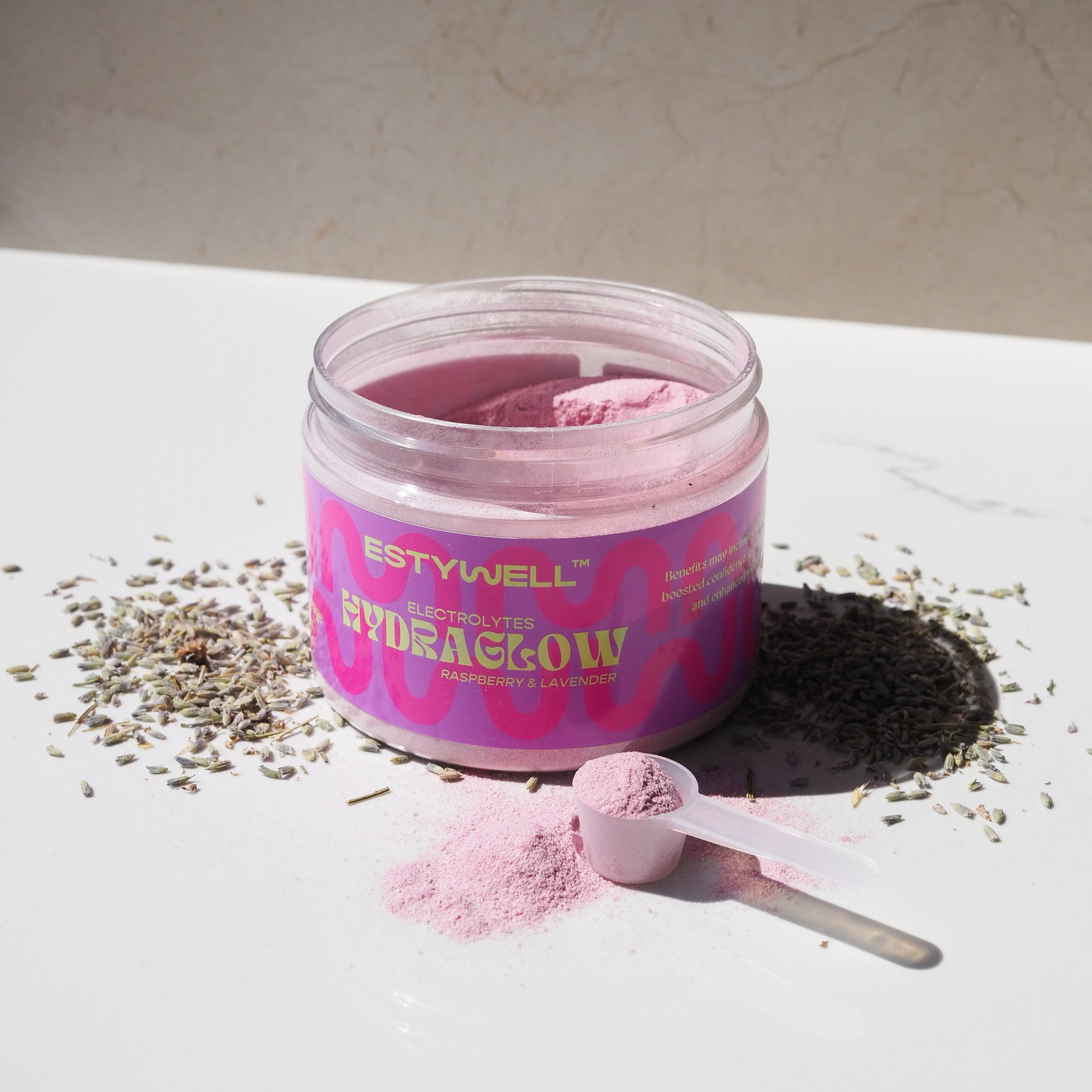 Detail Estywell Hydraglow elektrolytov v príchuti malina a levanduľa. 