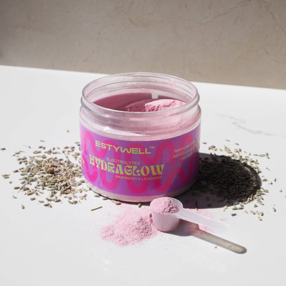 Detail Estywell Hydraglow elektrolytov v príchuti malina a levanduľa. 