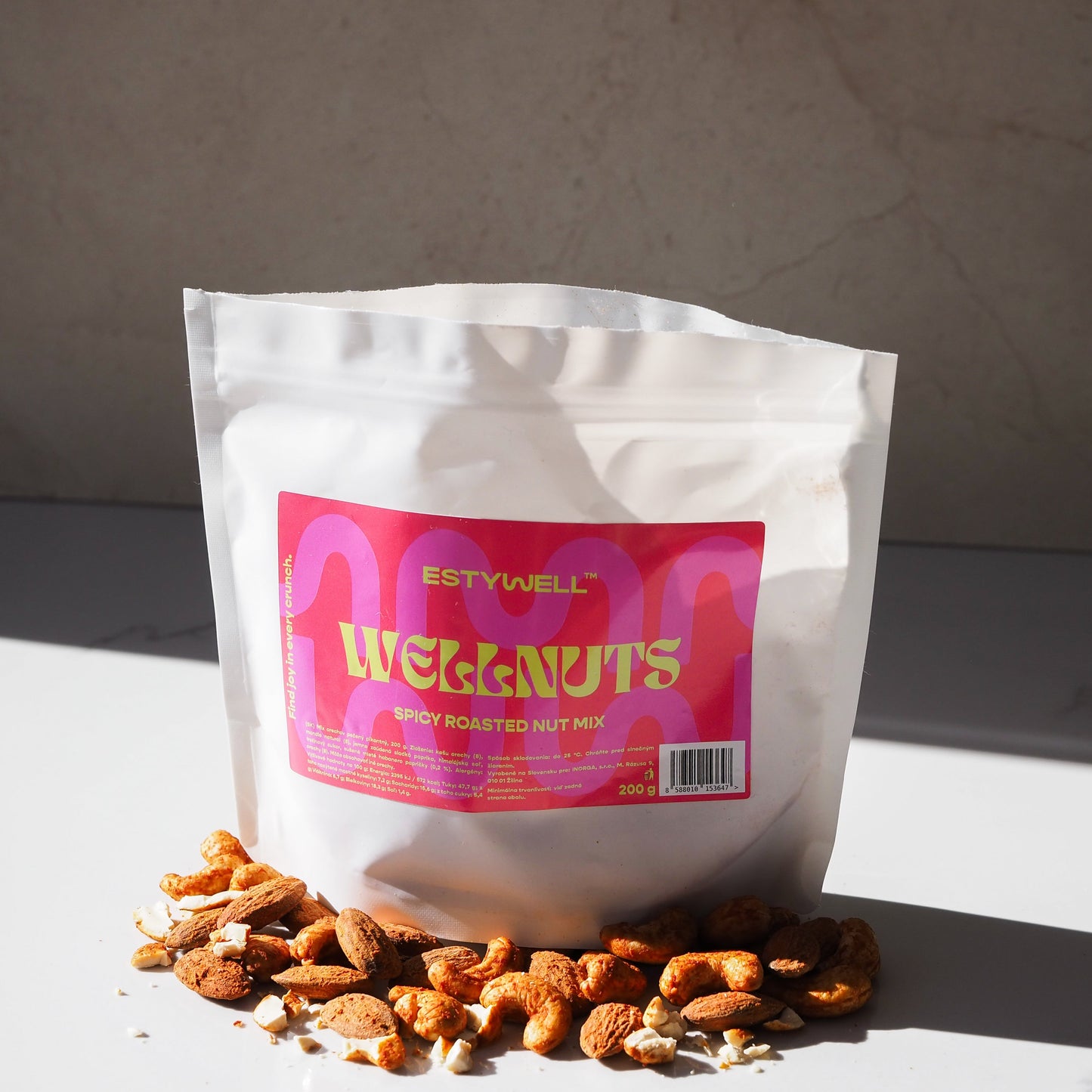 ESTYWELL WELLNUTS – pikantná pražená oriešková zmes v balení 200 g