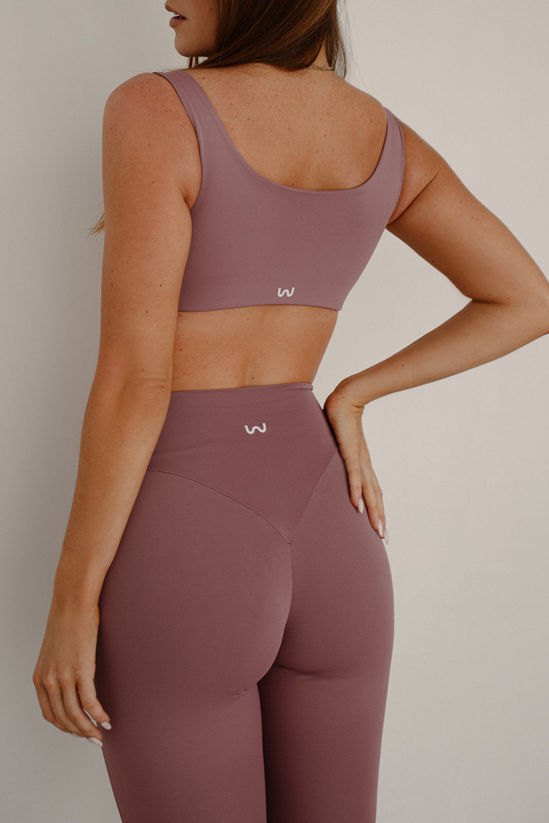 Športová podprsenka TWIST CONFIDENCE ACAI