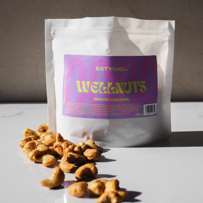 ESTYWELL WELLNUTS Smoked Cashews – balenie údených kešu orieškov