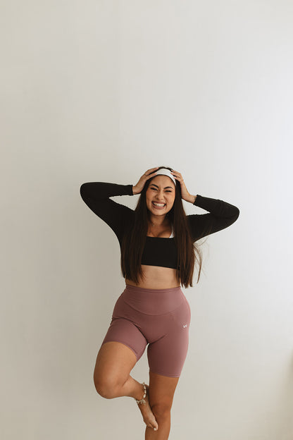 Krátky top s dlhým rukávom CONFIDENCE BLACK -60 % POSLEDNÁ ŠANCA! 🔥